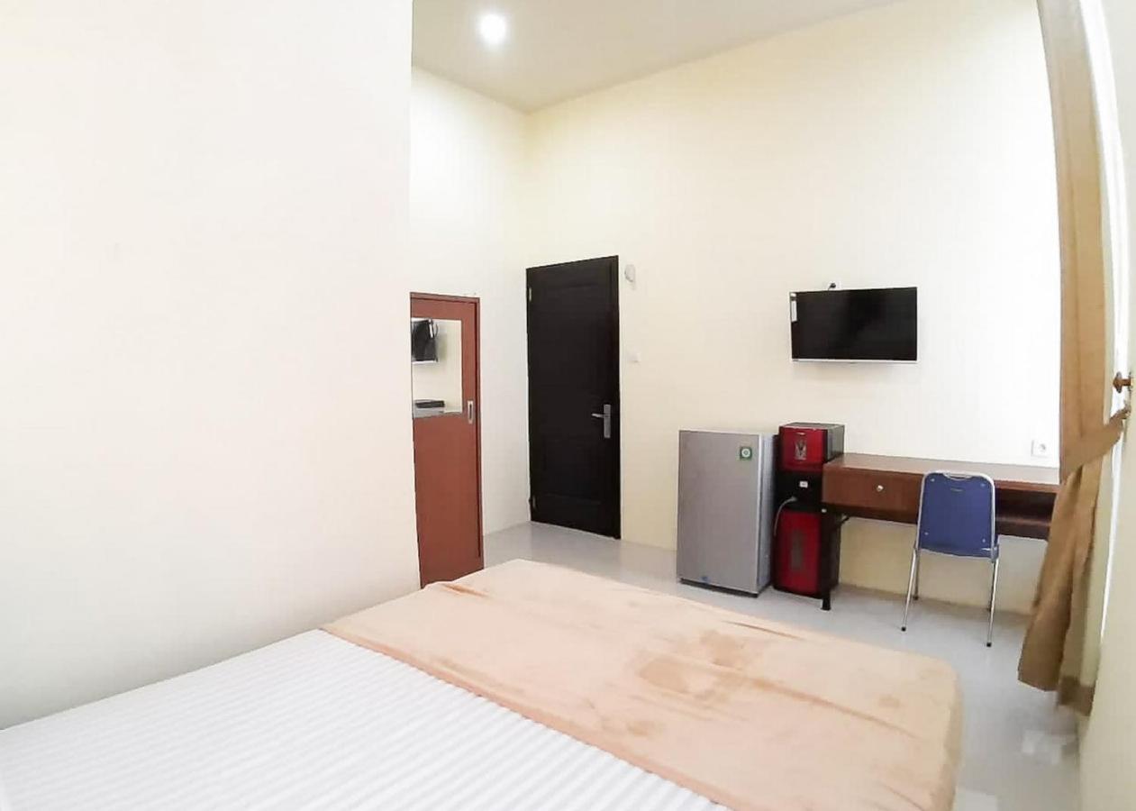Reddoorz Syariah Near Transmart Jambi 2 Hotel Palmerah Kültér fotó